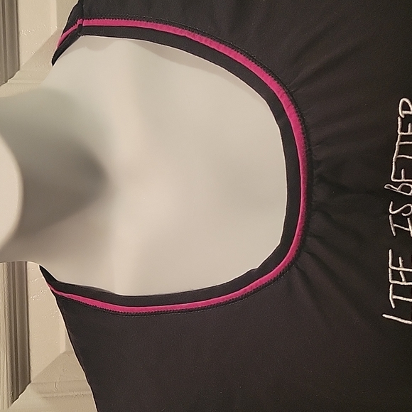 Secret Treasures tee size 2X - Picture 3 of 4